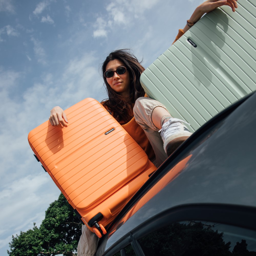 eminent品牌旗艦館 - 28吋 UNIVO 上掀式溜冰輪可擴充防爆拉鍊PC行李箱 KK98 (多色可選)