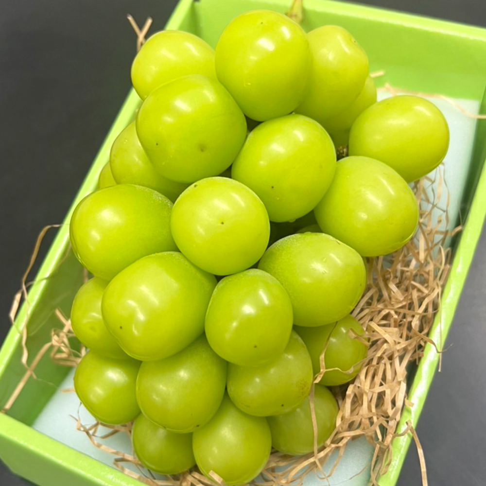 RealShop 真食材本舖 大串 最高等級日本岡山晴王麝香禮盒 單房700-800g (精品禮盒 高級水果)