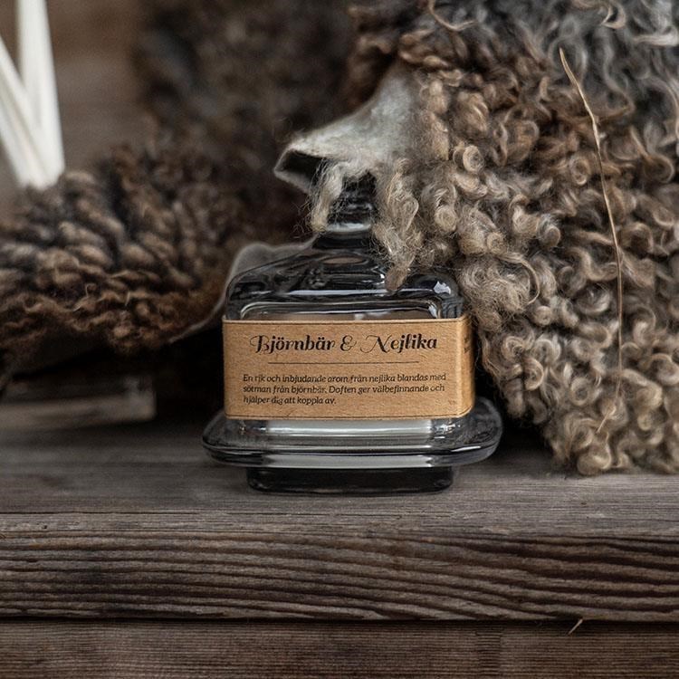 Torplyktan 秘密寶盒蠟燭 100ml - 黑莓與丁香