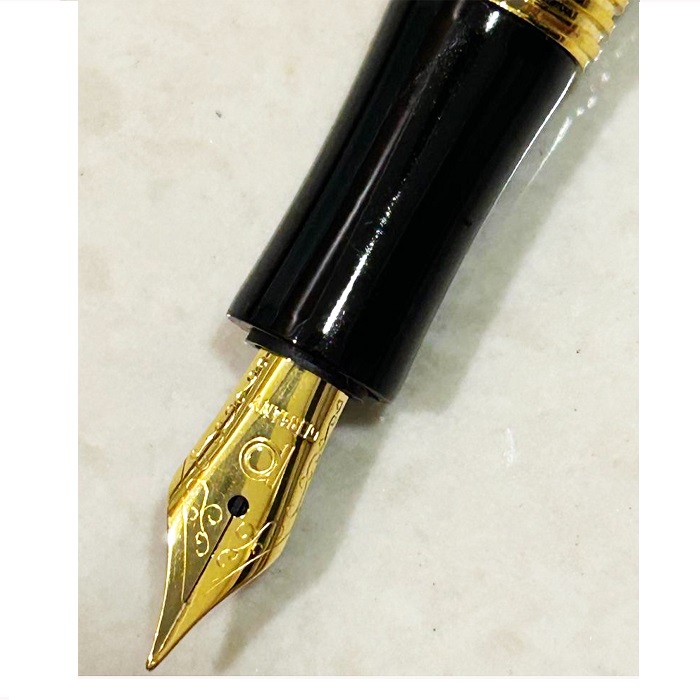 梅文筆架　蓮田脩吾郞　文鎮 梅文筆架 蓮田脩吾郞 文鎮 Three Calligraphies, ink on paper, framed