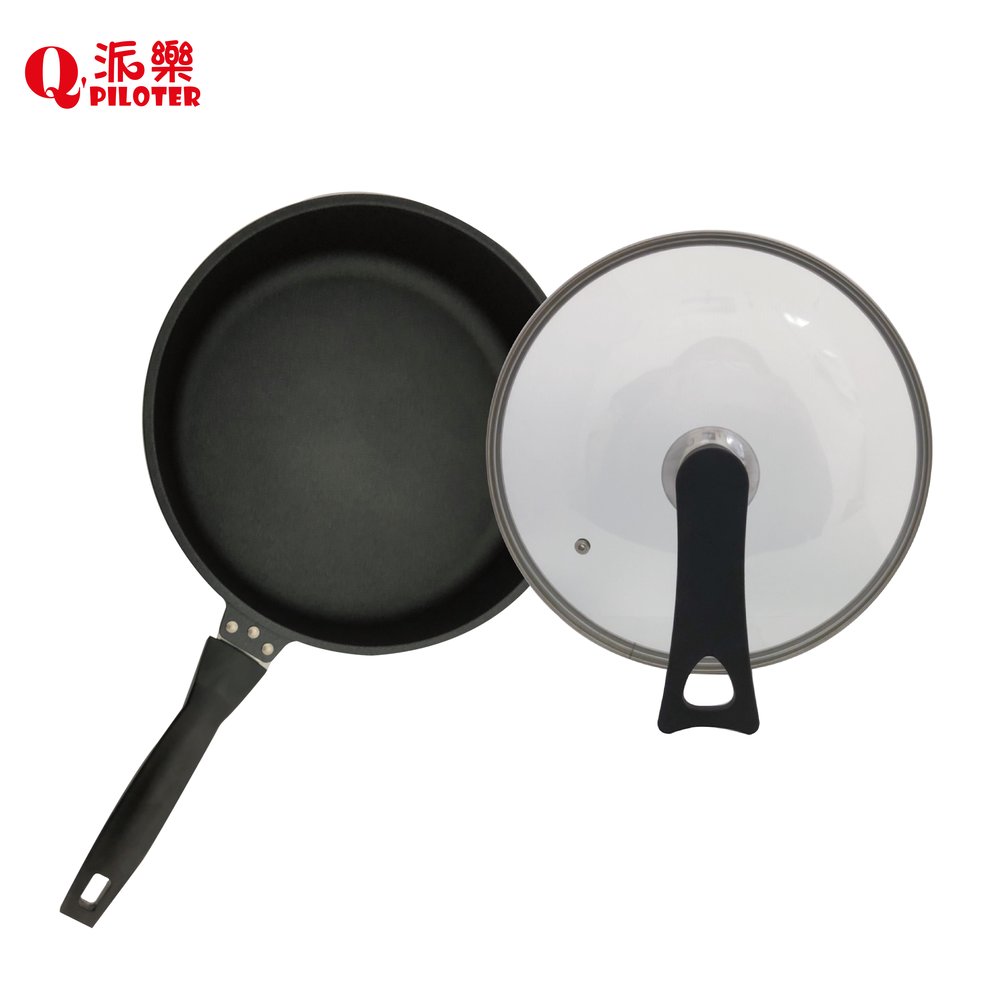 Q Piloter 派樂 遠紅外線備長炭平底不沾鍋 30cm附可立式玻璃蓋-台灣製造 航鈦合金 備長炭能量健康鍋 不沾鍋 炒菜鍋 原味炒鍋