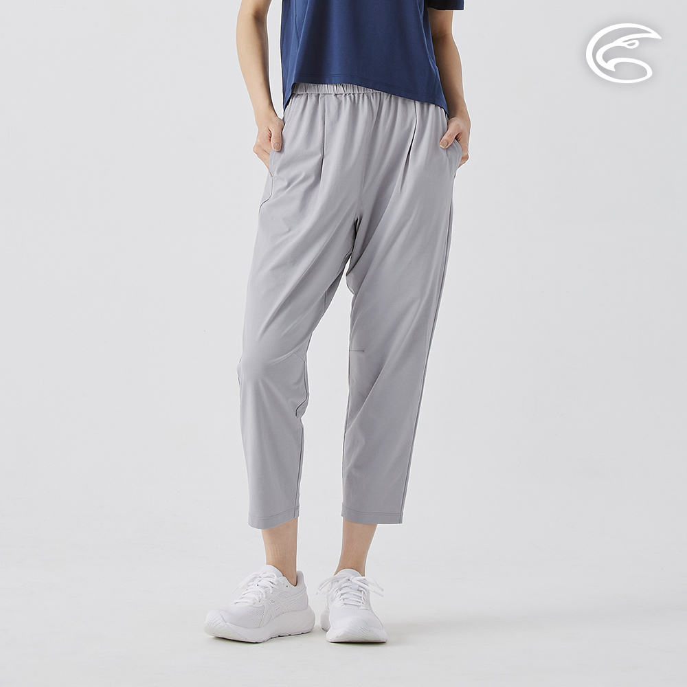 ADISI 女彈性乾爽快排簡約打摺長褲 AP2511067 中灰 (S-XL)|透氣 快乾 九分褲 休閒褲