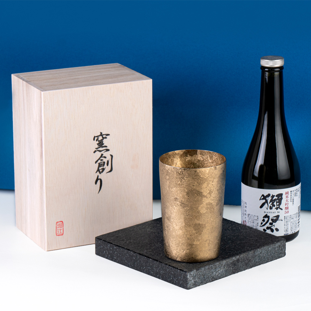 韓国 ファッション通販 重計252g 梨本宮家紋入三段重盃 純銀製 箱付（酒器 純銀 純銀製 酒器