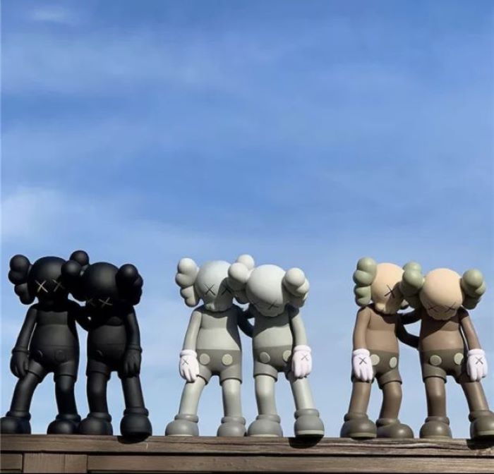 KAWS ALONG THE WAY 3色セット 3体セット KAWS ALONG THE WAY フィギュア