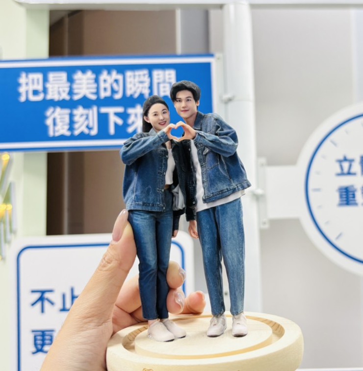 【火星來客】照片客製真人3D公仔-站姿15公分