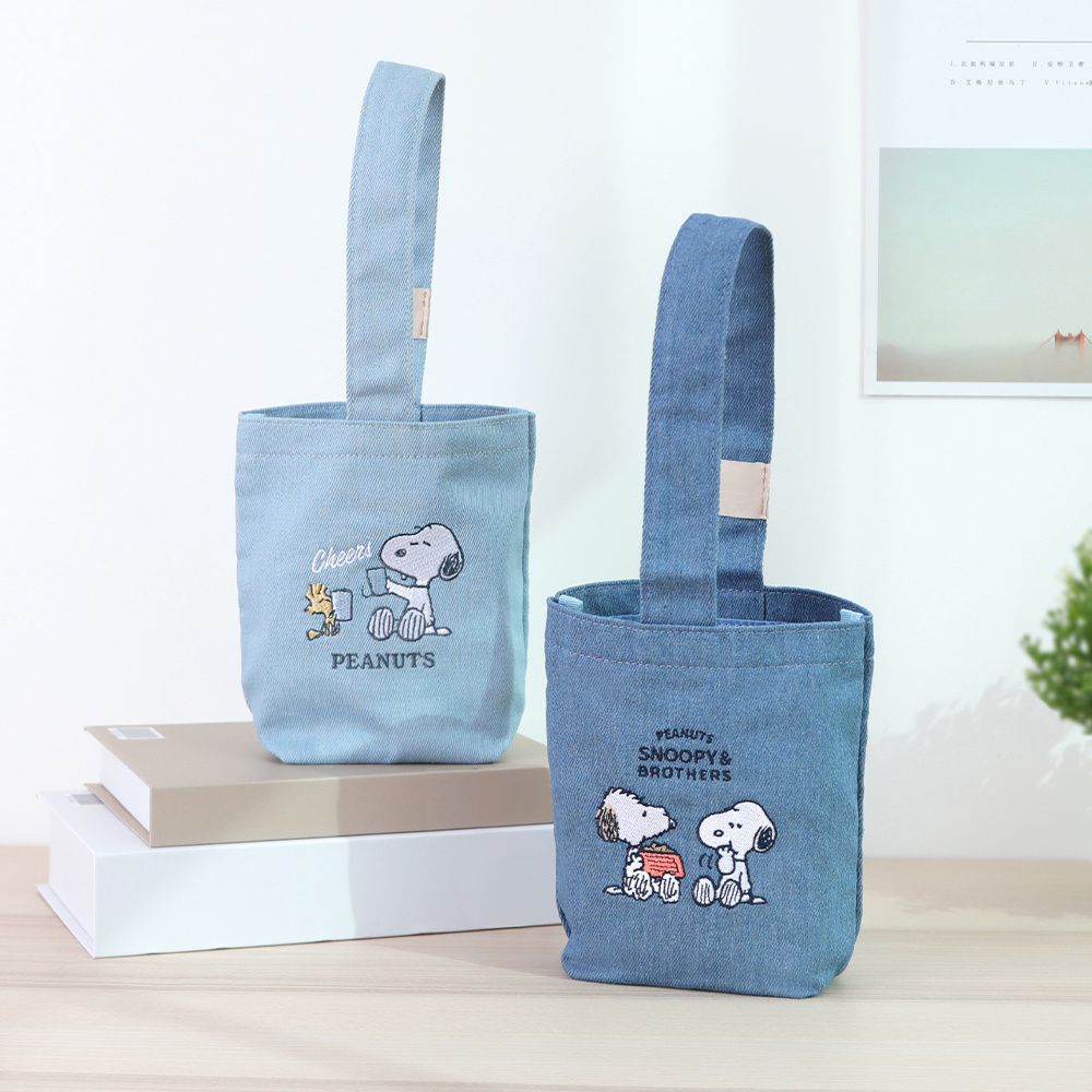 SNOOPY 史努比 Peanuts史努比牛仔飲料提袋-雙面刺繡牛仔風藍 飲料提袋 隨身手提袋