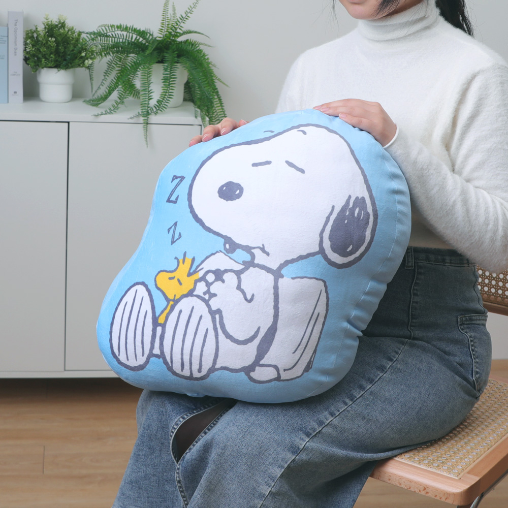 SNOOPY 史努比 Peanuts MOCHI Feel 史努比造型抱枕 療癒小憩 Snoopy麻糬感抱枕