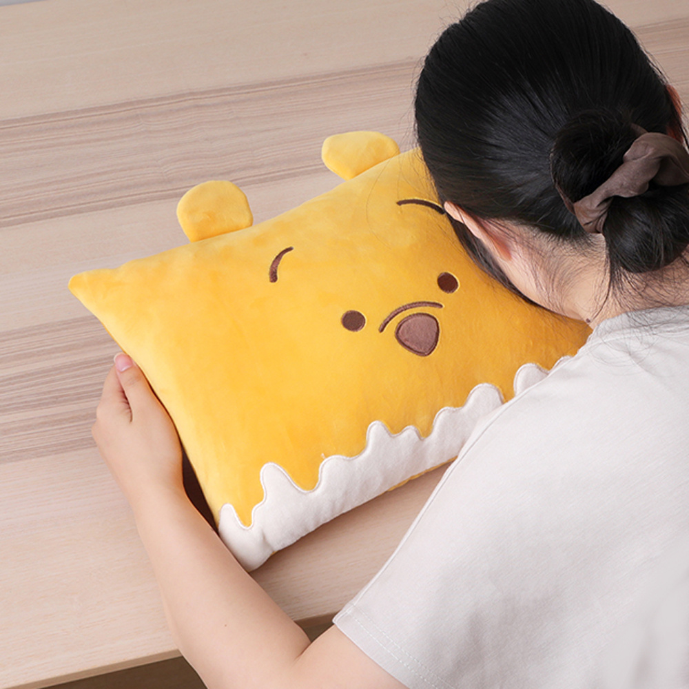 Disney 迪士尼 迪士尼小熊維尼長方午安枕 Disney MOCHI Feel 麻糬造型枕