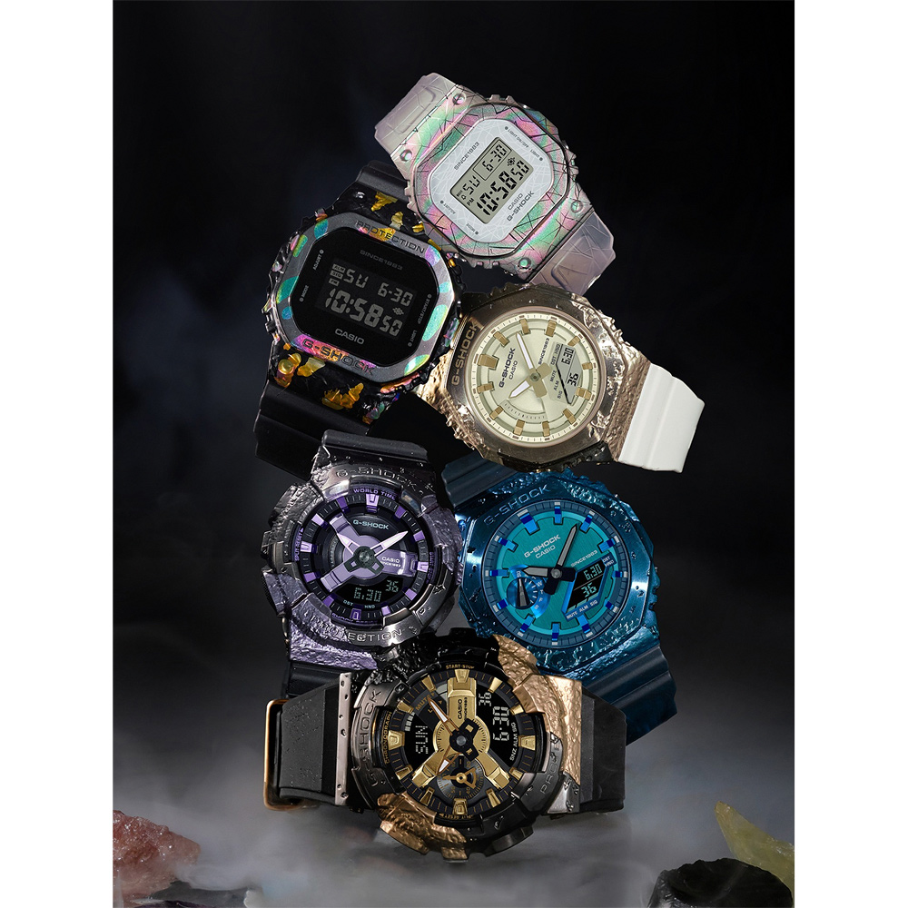 CASIO 卡西歐G-SHOCK 40 週年探險家之石系列雙顯手錶GM-2140GEM-2A