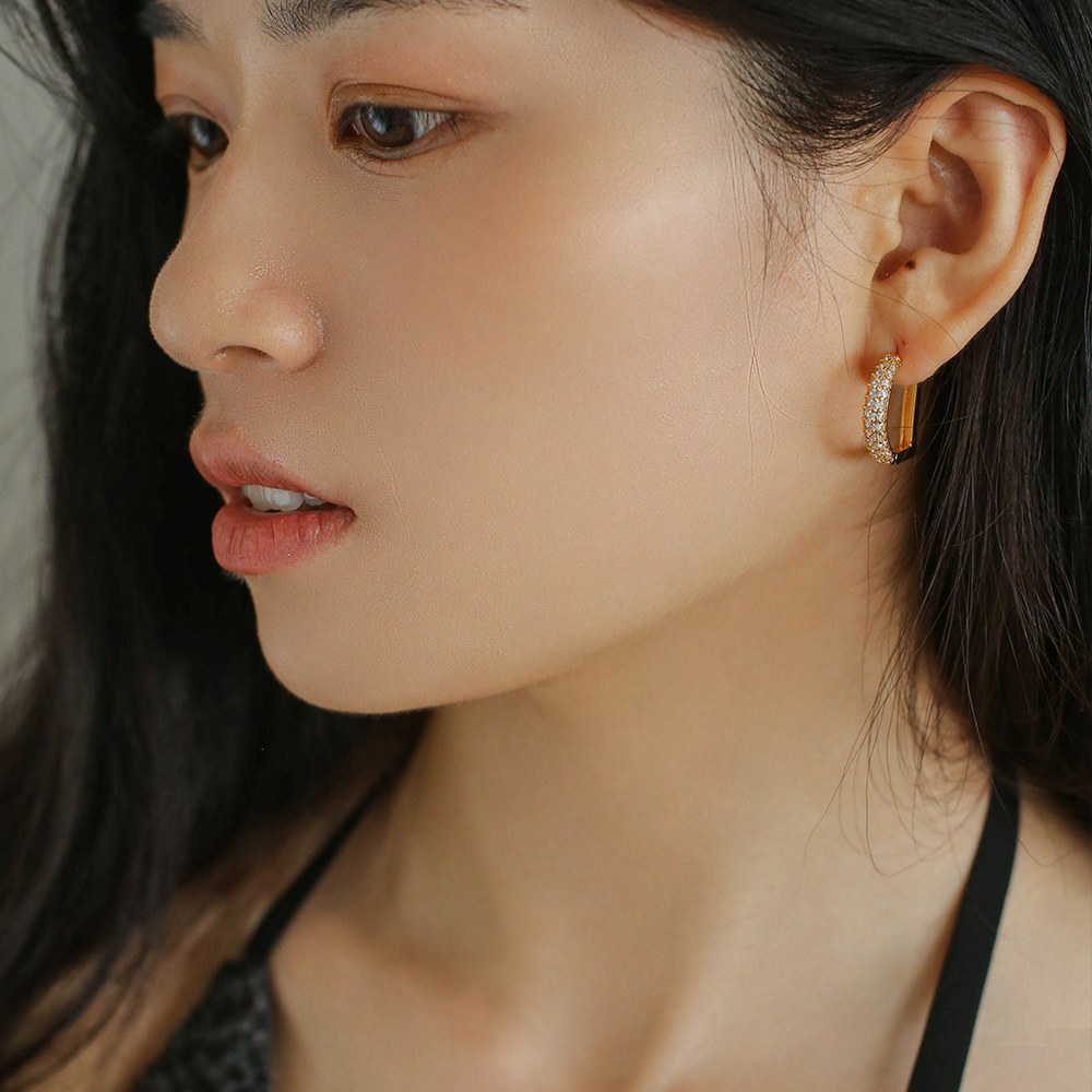 LEESA 凱莉流行商品館 鑽石耳環 韓國耳環 個性耳環 環狀耳環 字母耳環 K金耳環 025