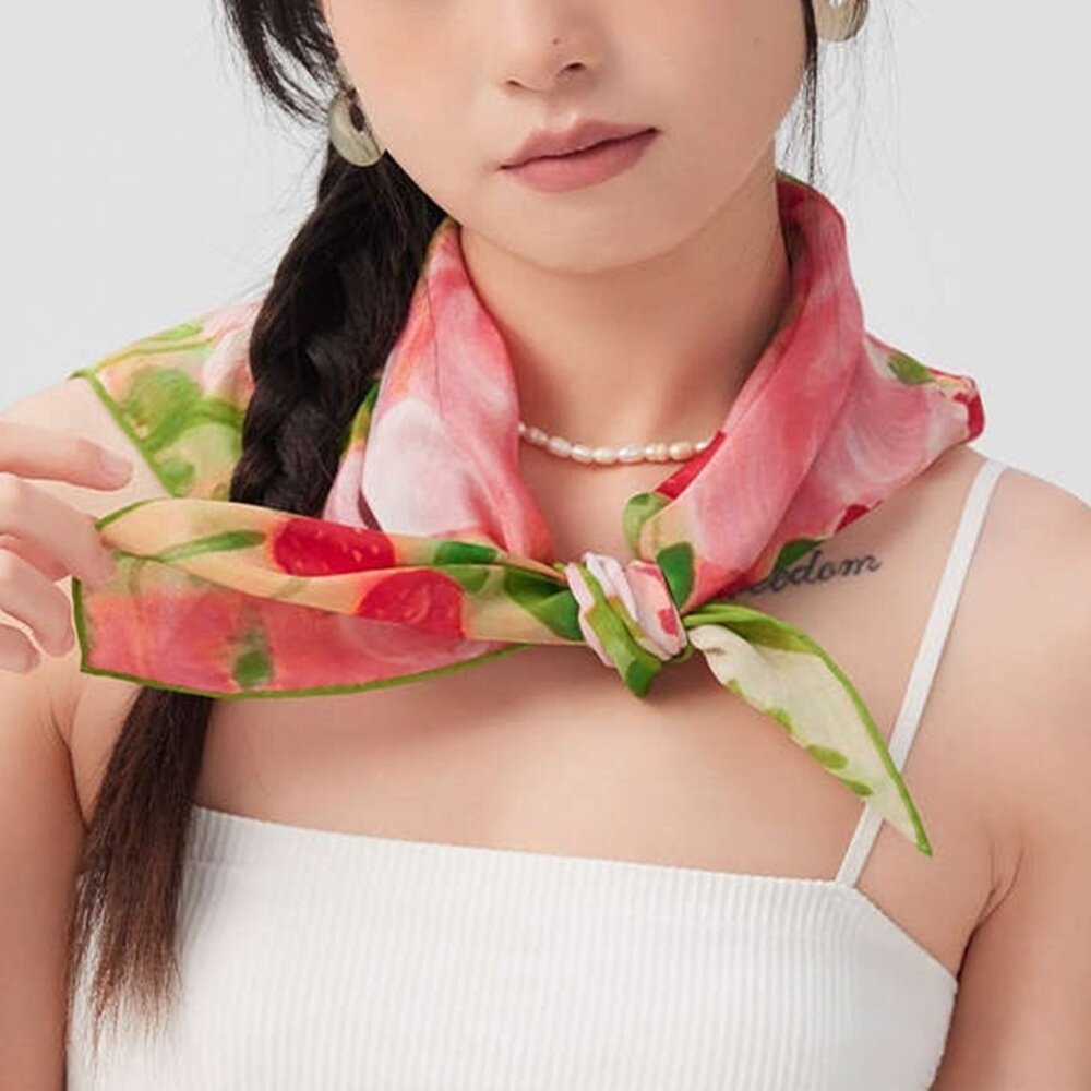MoonDy 絲巾 花朵方巾 真絲圍巾 方巾女 桑蠶絲 印花絲巾 頭巾 髮帶 包包裝飾 配件 領巾 037