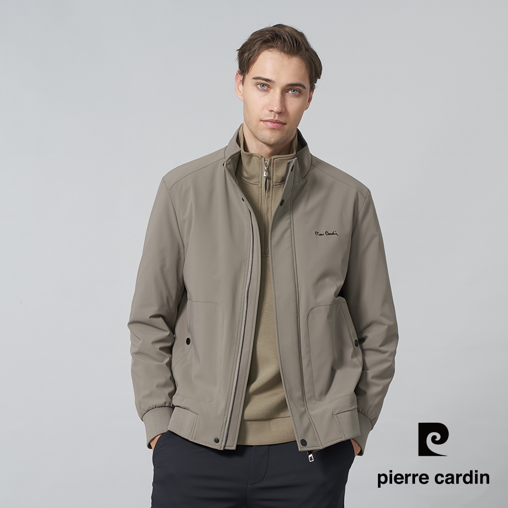 Pierre Cardin 皮爾卡登 男裝 都會休閒彈性立領鋪棉夾克外套-卡其綠 (5245763-47)