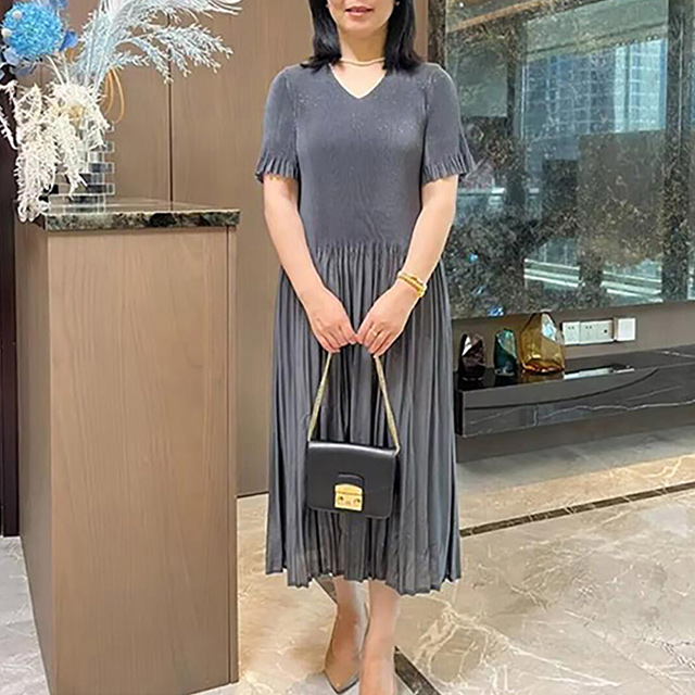 K.W. 韓國三宅清新性感美型壓褶褶皺洋裝-珠光深灰(壓褶/修身/輕薄)