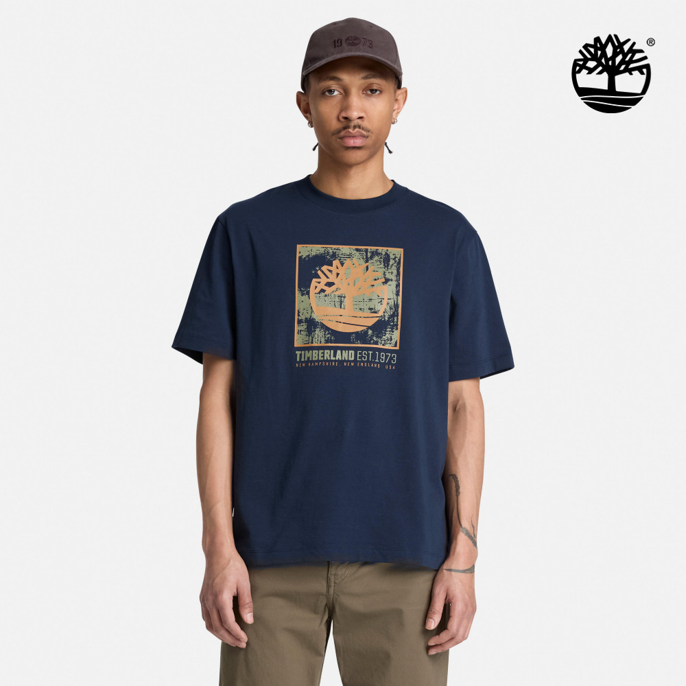 Timberland 男款深寶石藍方形LOGO圖案短袖T恤｜A2D8W433