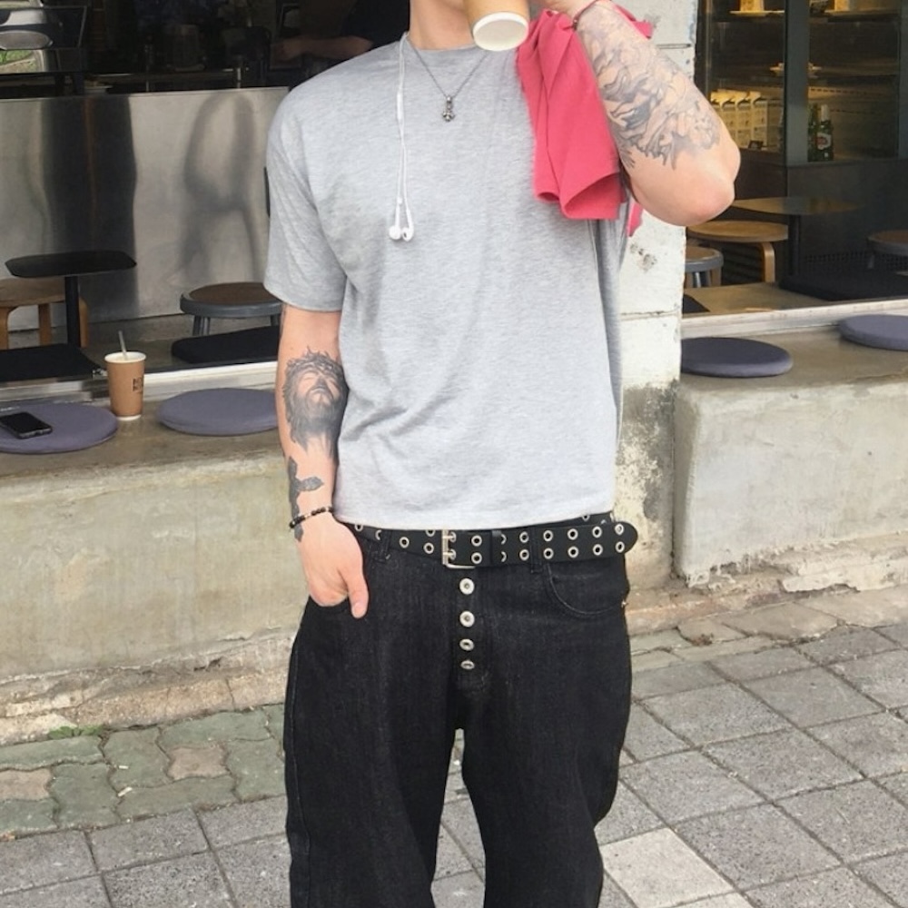 AMERO 愛馬歐 男女同款 圓領短袖t恤 純棉 素面 合身 短版
