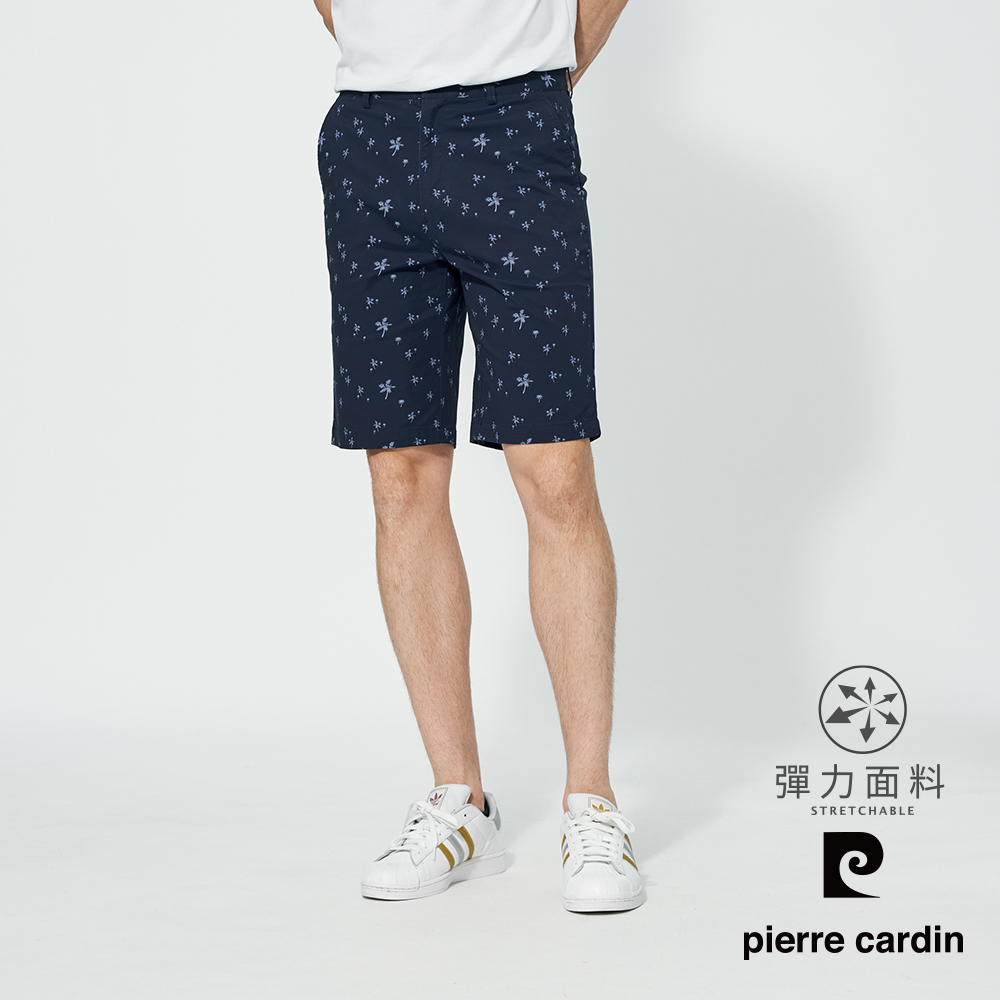 Pierre Cardin 皮爾卡登 男款 微彈性印花平口休閒短褲-深藍色 (5257962-39)