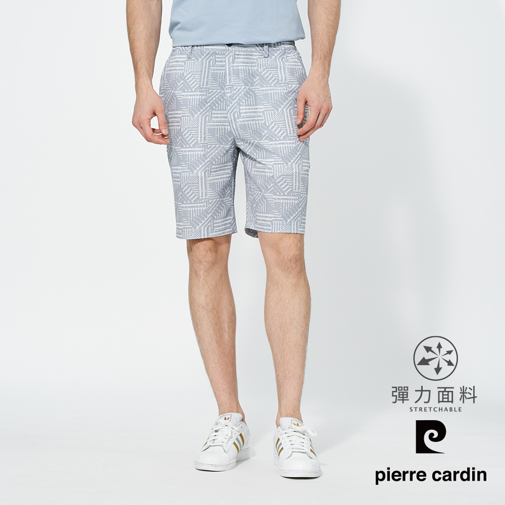 Pierre Cardin 皮爾卡登 男款 側鬆緊微彈性印花平口休閒短褲-淺灰色 (5257963-92)
