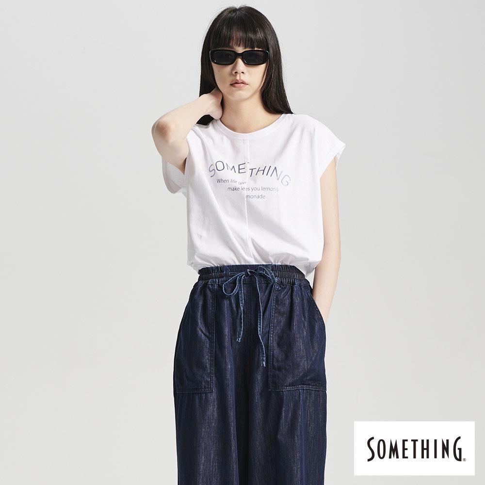 SOMETHING 女裝 印錯位標語短袖T恤(白色)