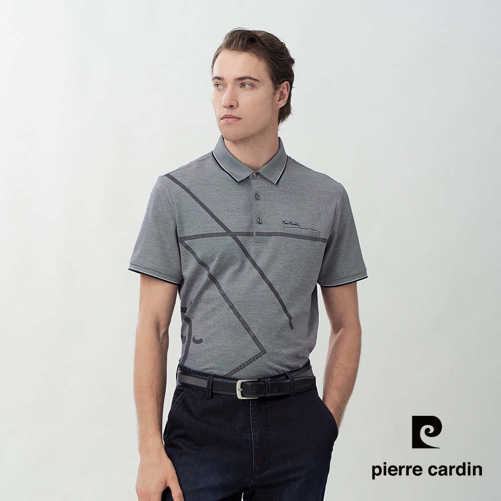 Pierre Cardin 皮爾卡登 男款 幾何線條胸前口袋短袖POLO衫-灰藍色 (5267260-39)