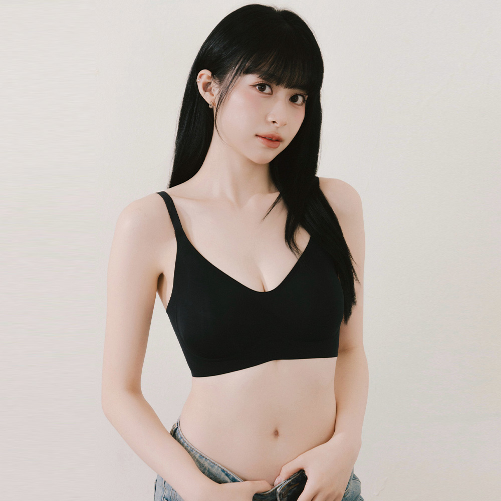 EASY SHOP 雲感 隱型無痕3/4無鋼圈內衣-時尚黑