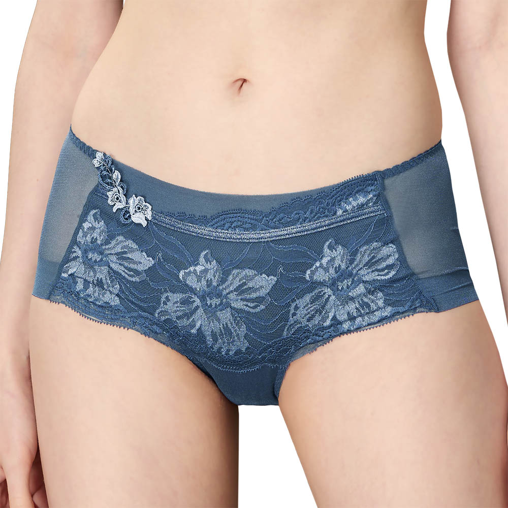 SWEAR 思薇爾 花菱魅影系列M-XL蕾絲刺繡中低腰平口女內褲(星塵藍)