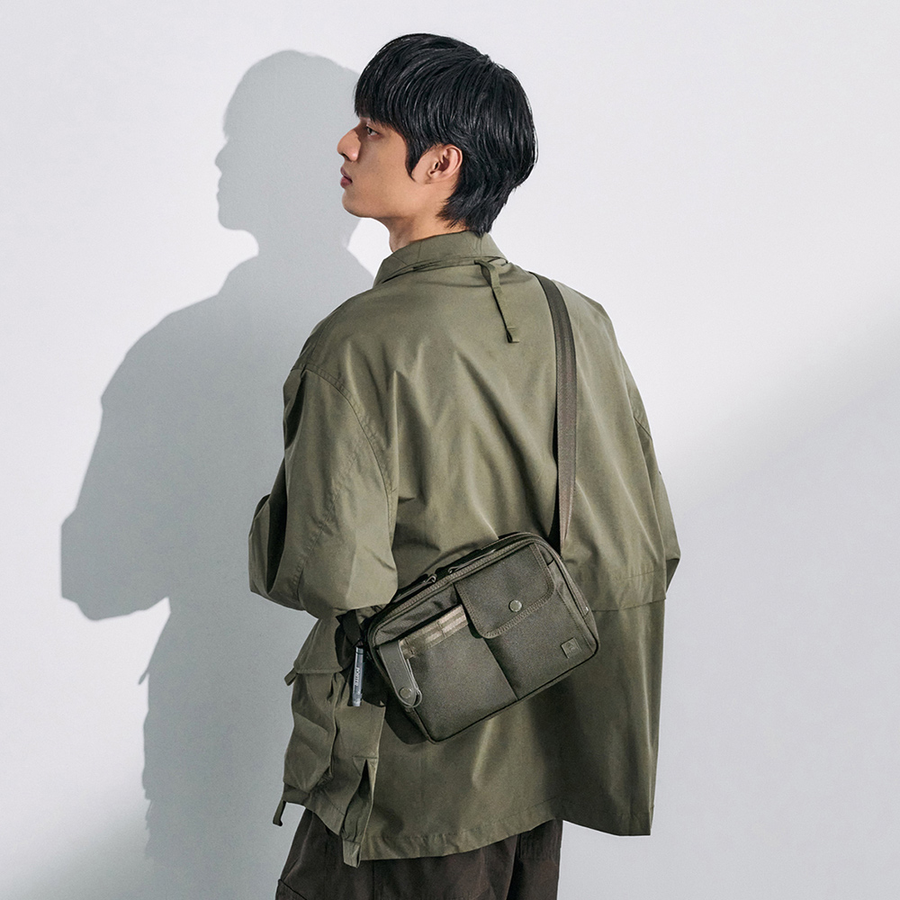 PORTER INTERNATIONAL 自信經典 NEW HEAT系列 雙層斜背包 (森林綠)