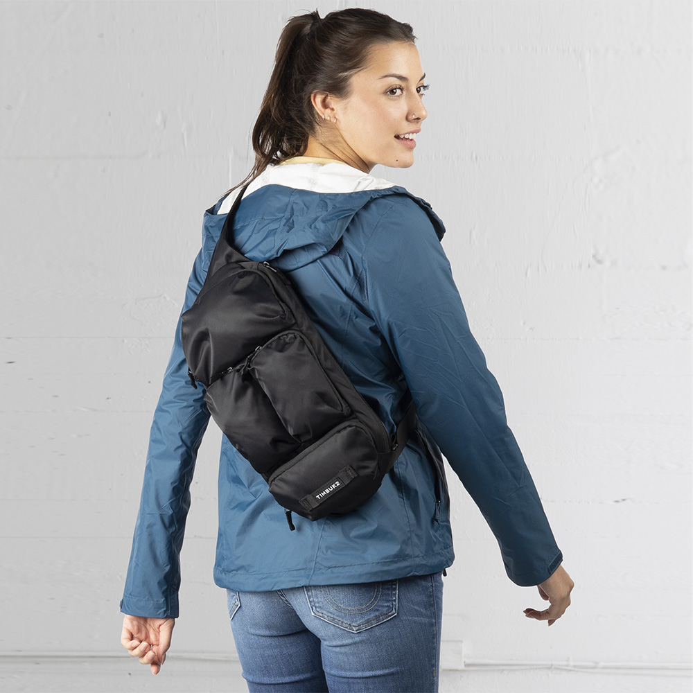 Timbuk2 Vapor Sling Crossbody bag 都會時尚多功能斜背包黑色 PChome 24h購物