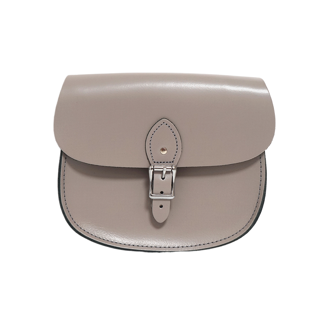 【The Leather Satchel Co.】英國手工牛皮馬鞍包 肩背包 斜背包 側肩包 手拿包 真皮包 磁釦與皮帶固定環貼心設計 (現代灰)