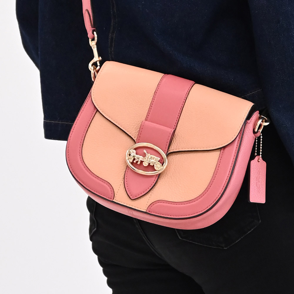 COACH 蔻馳 Georgie 馬車LOGO撞色翻蓋馬鞍包.玫粉