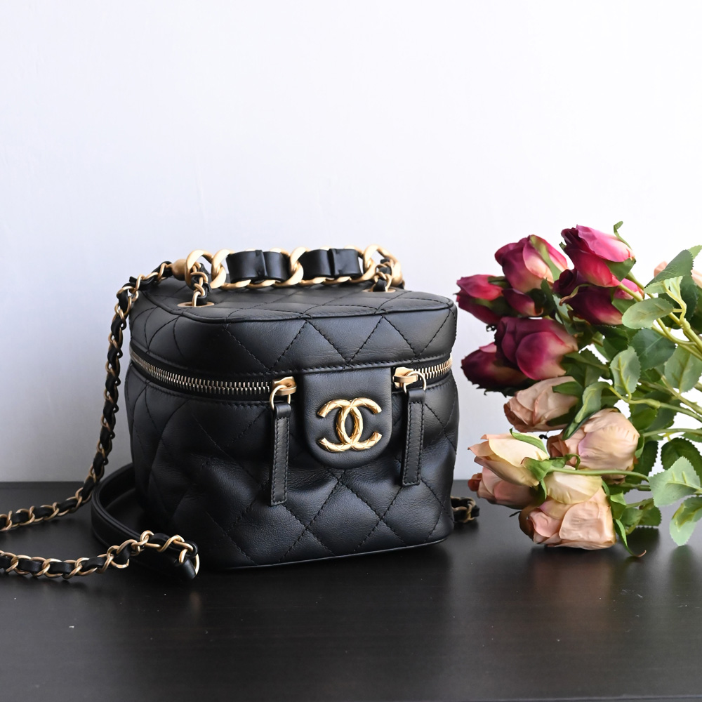 CHANEL 香奈兒 菱格雙C LOGO小牛皮手提斜背金鍊方包.黑/金