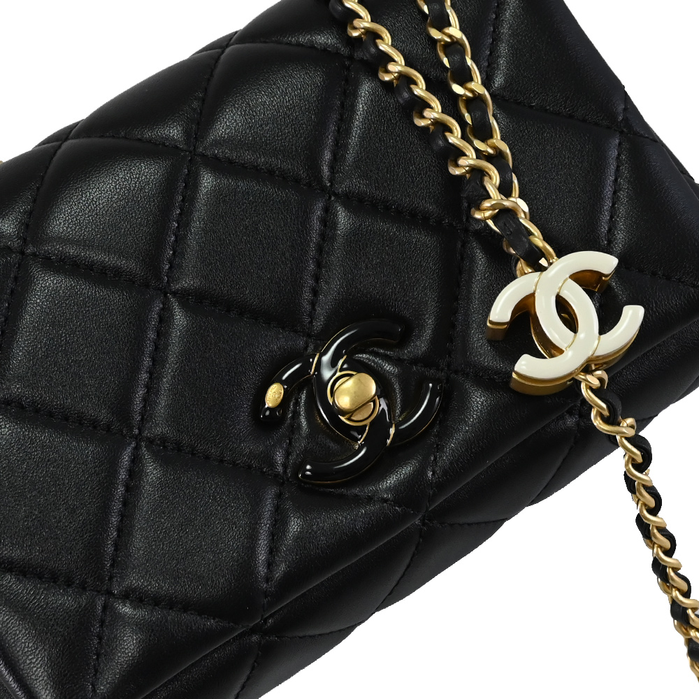 CHANEL 香奈兒限定款琺瑯雙C LOGO調節扣小羊皮翻蓋斜背鍊包.黑- PChome 24h購物