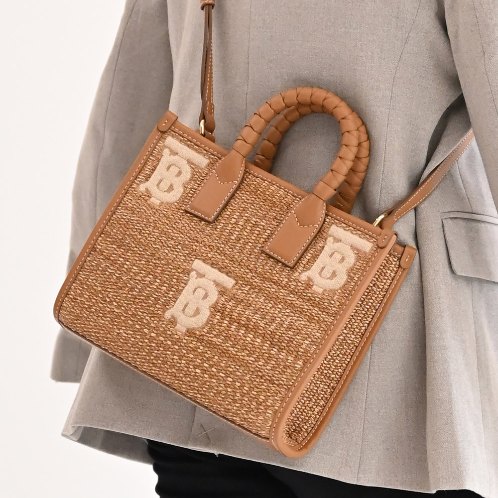 BURBERRY 巴寶莉 Freya 電繡LOGO手提斜背兩用包.咖邊