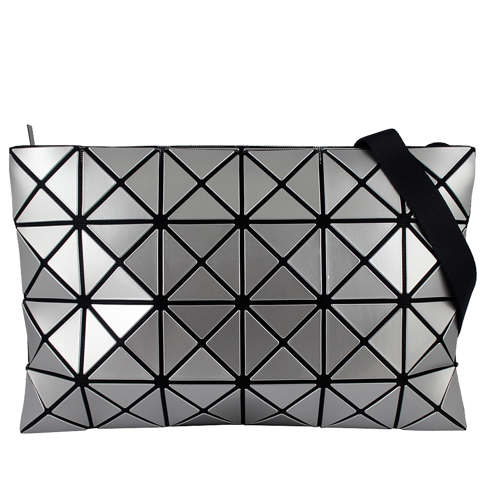 Issey Miyake 三宅一生 BAOBAO 銀亮面方格4x6大斜背包