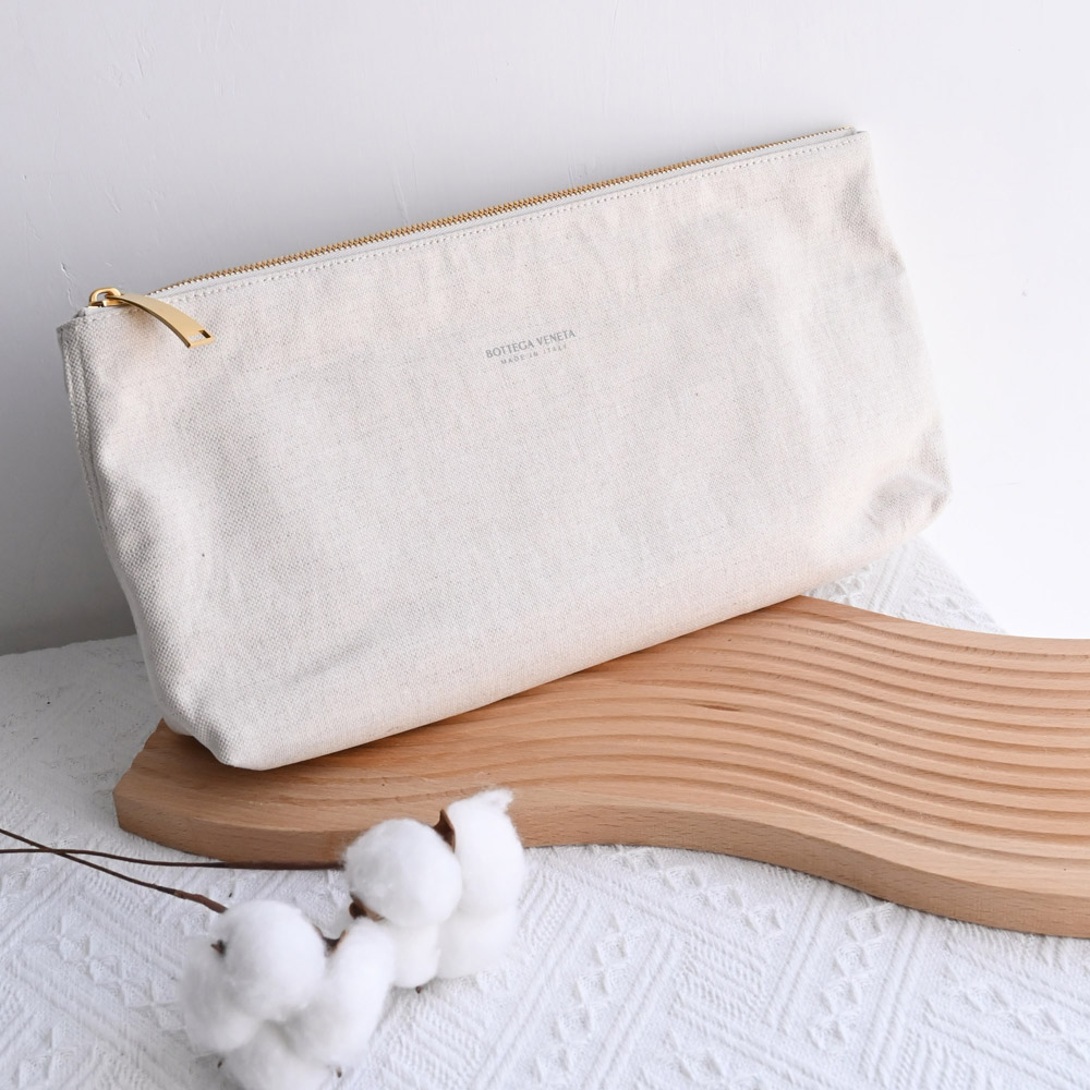 BOTTEGA VENETA 寶緹嘉 帆布旅用收納包/化妝包.米白