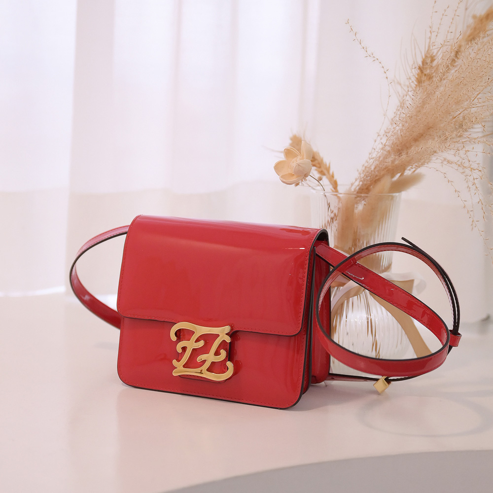 FENDI 芬迪 8BT317 Karligraphy FF 迷你翻蓋雙層斜背包.紅