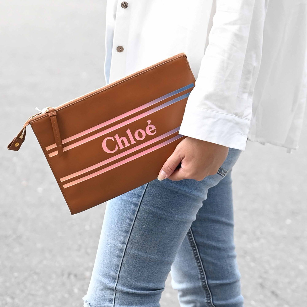 CHLOE 蔻依  漸層燙印LOGO小牛皮大手拿包.咖