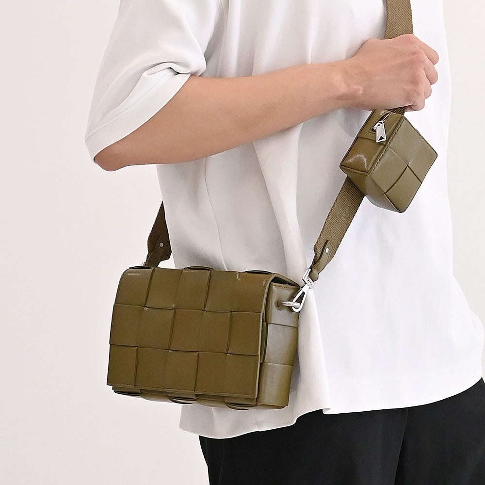 BOTTEGA VENETA 寶緹嘉 Cassette 大格編織二合一斜背包.軍綠