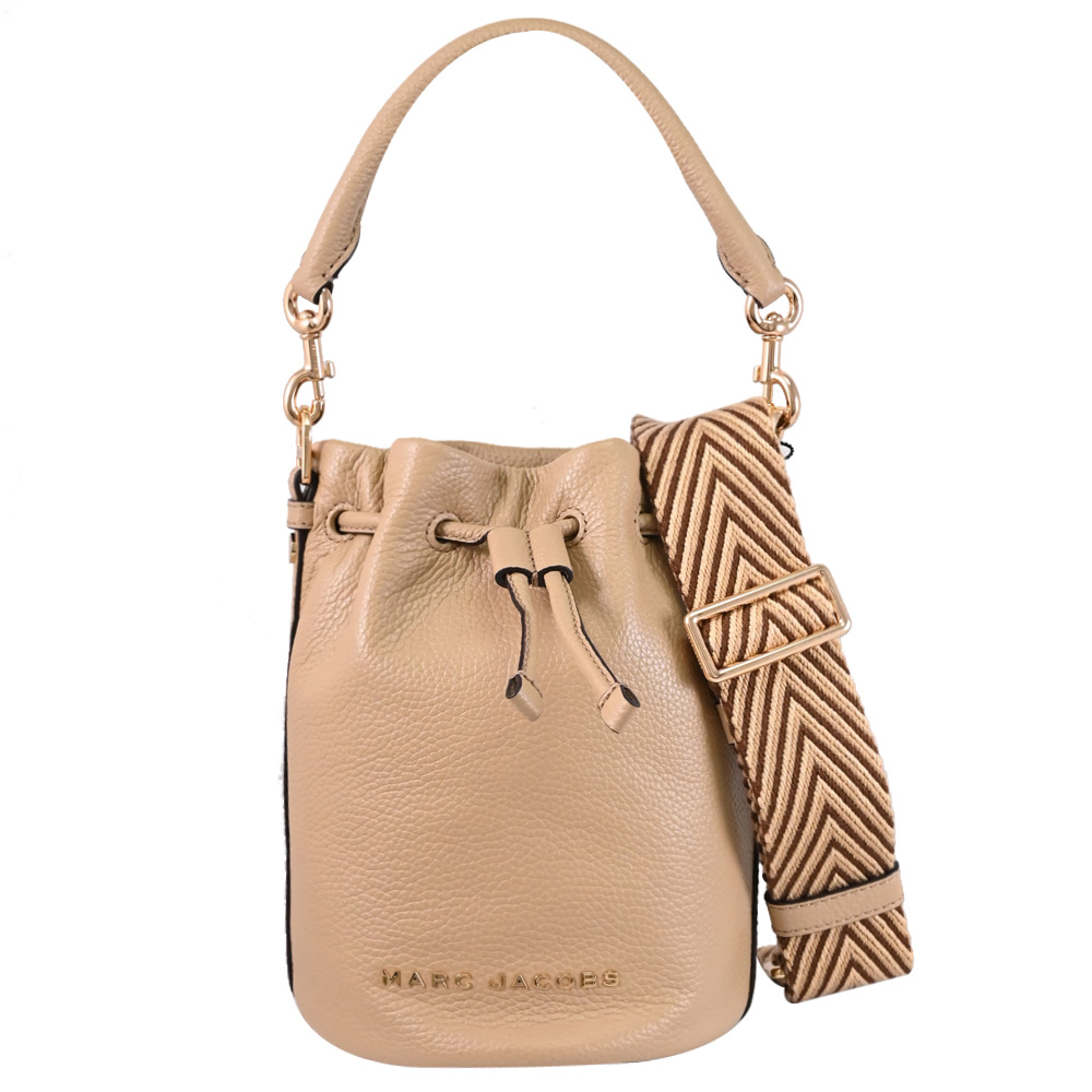 MARC JACOBS 馬克賈伯 金屬LOGO荔枝皮革兩用水桶包.淺褐色