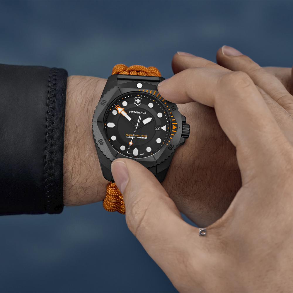VICTORINOX 瑞士維氏 Dive Pro 300米 鈦金屬潛水腕錶 男錶 手錶-43mm橘VISA-242069