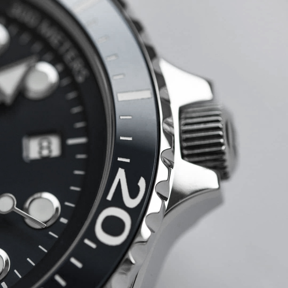EDOX 伊度Neptunian 海神68H超動能300米潛水機械錶-黑/42mm E80801.3NM