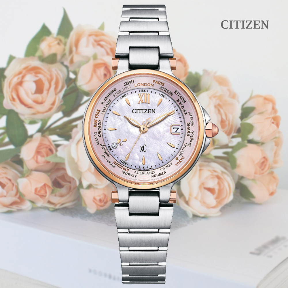 CITIZEN 星辰 xC 光動能 電波對時 白蝶貝雙色淑女腕錶-29mm EC1011-62W 送禮 禮物 推薦