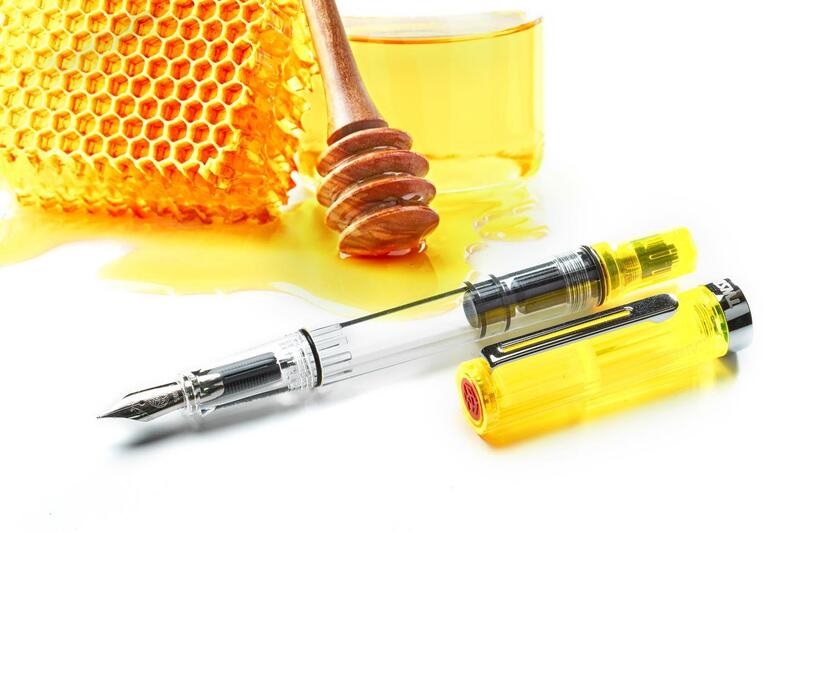 TWSBI 三文堂 臺灣 ECO鋼筆-果凍黃 活塞上墨