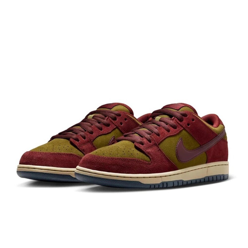 NIKE 耐吉 SB Dunk Low 麂皮酒紅橄欖綠 麂皮 復古 撞色 休閒鞋 運動鞋 男鞋 HQ1625-600