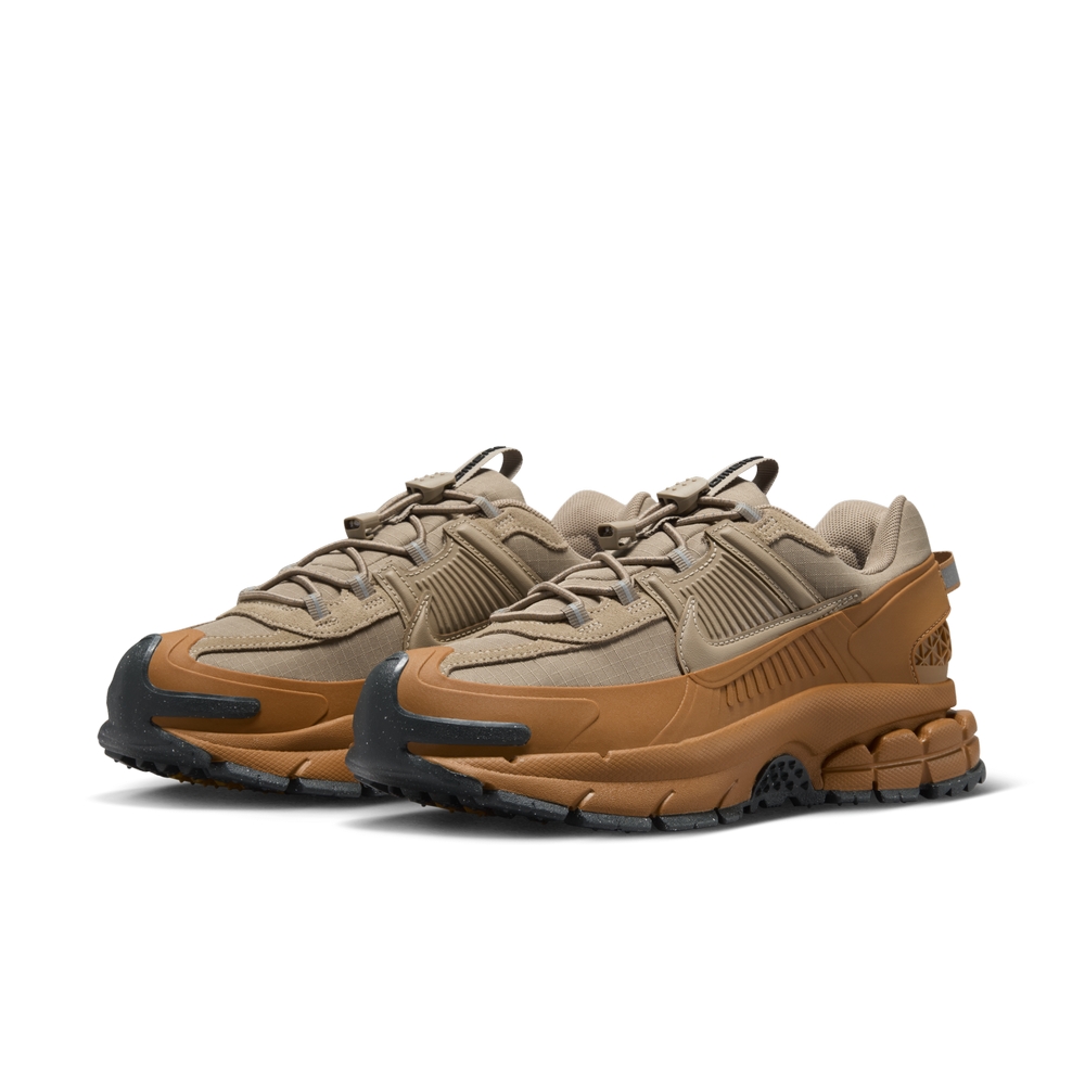 NIKE 耐吉 W ZOOM VOMERO ROAM 女鞋 休閒鞋 防潑水 棕色 橘 厚底-HQ2181200