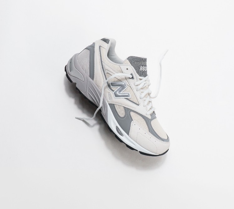 New Balance 紐巴倫 NEW BALANCE 休閒鞋 NB 880R 米灰 復古鞋 男女 U880R2QR