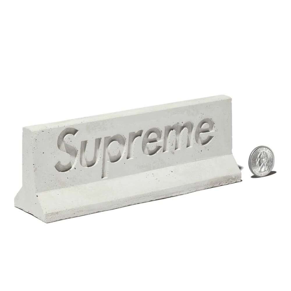 Supreme Supreme x Mini Materials 1:12 水泥擺飾SS26A119 - PChome