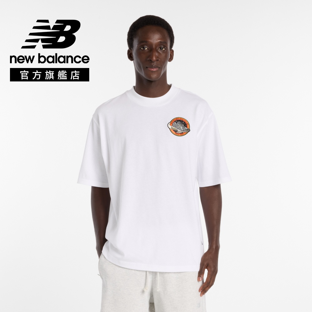 New Balance 紐巴倫 [New Balance]運動要塞藝術插畫短袖上衣_男性_白色_MT61A8TGWT
