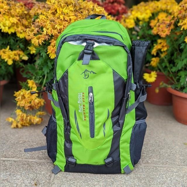 May shop 【南紡購物中心】 尺寸:高50CM 寬28CM 厚20CM
材質:高級耐磨康撕裂防水尼龍
容量:45
產地:中國
顏色:綠色 深藍色 寶藍色 紅色 橘色 黑色