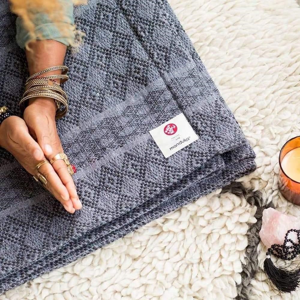 Manduka Cotton Blanket 瑜珈輔助毯 - Thunder