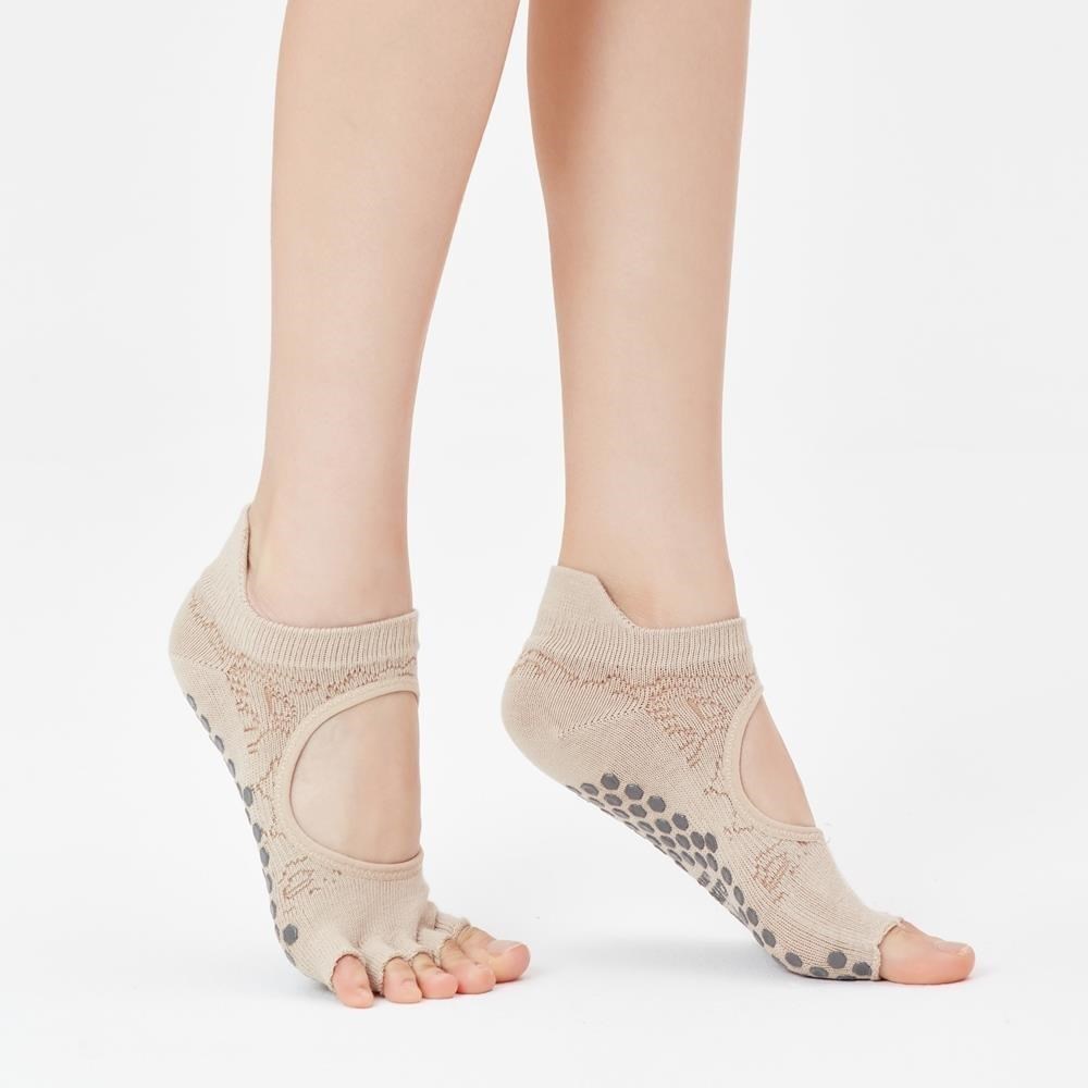 Clesign Toe Grip Socks 瑜珈露趾襪 - 春夏新色 - Beige
